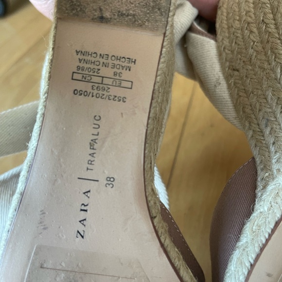 ZARA CONTRASTING TIED WEDGES. Never been worn. - Picture 5 of 7
